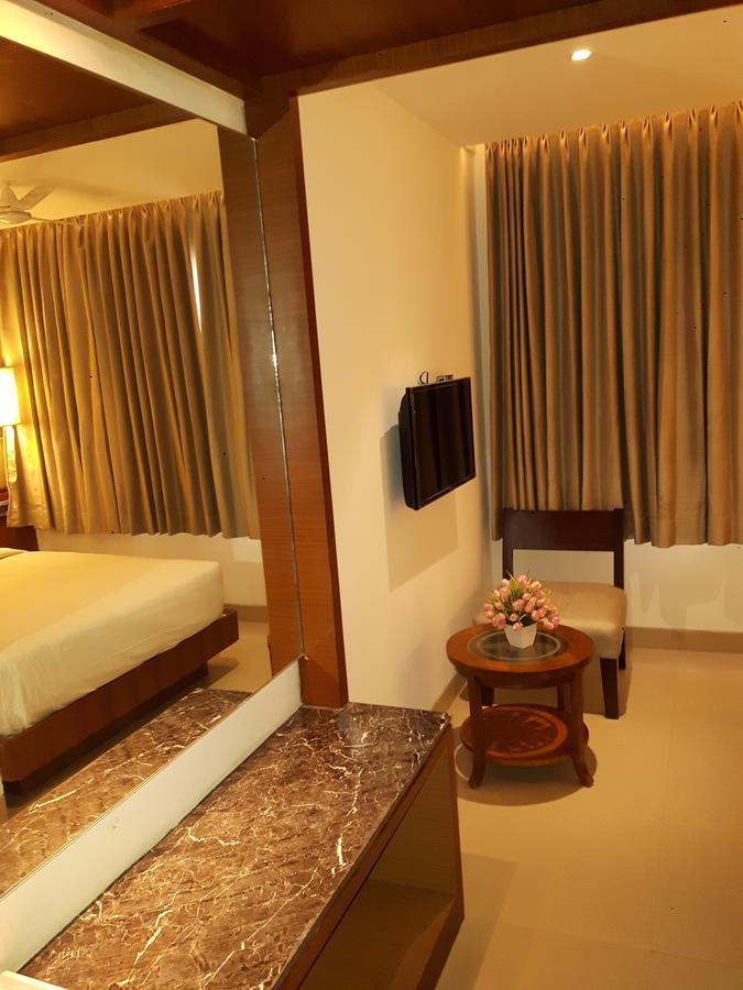 Urvashi Residency Hotel Chennai Ngoại thất bức ảnh