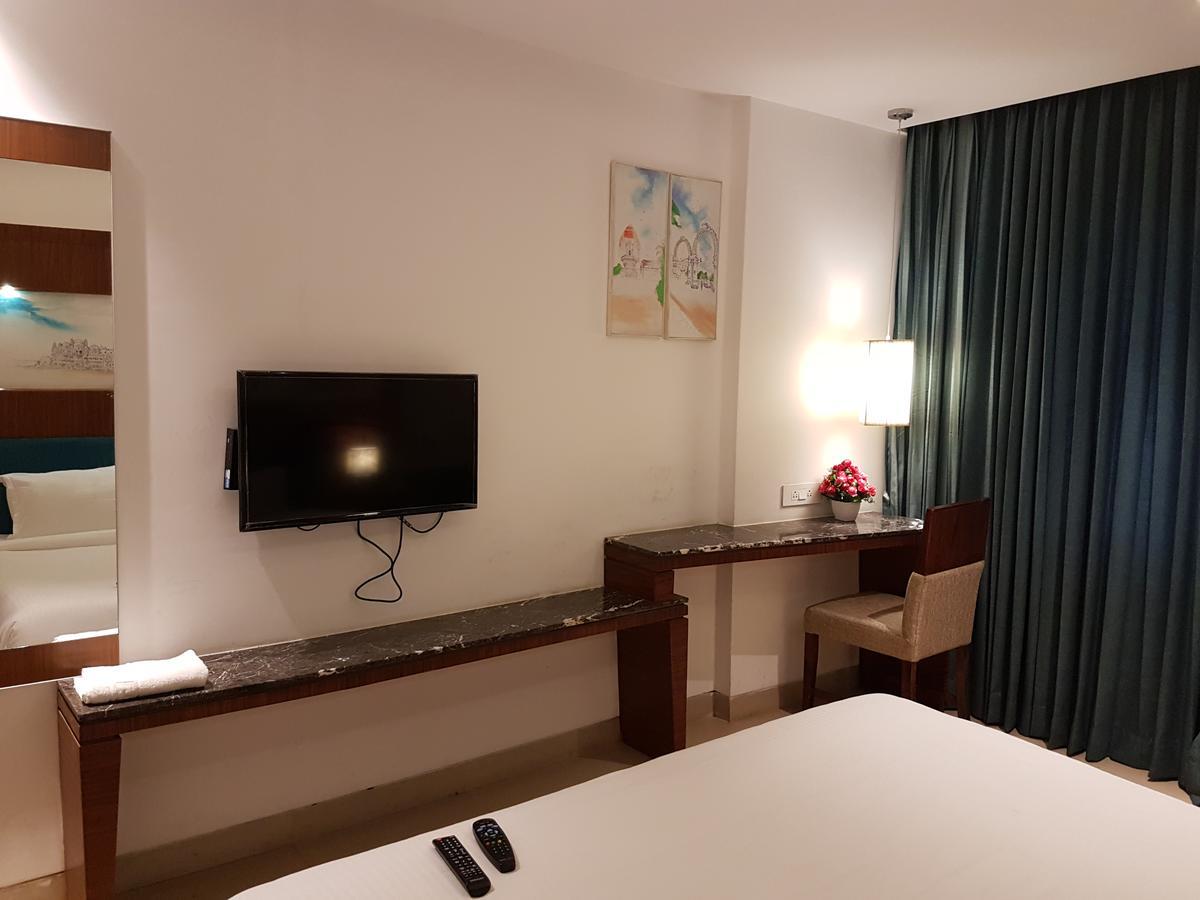 Urvashi Residency Hotel Chennai Ngoại thất bức ảnh