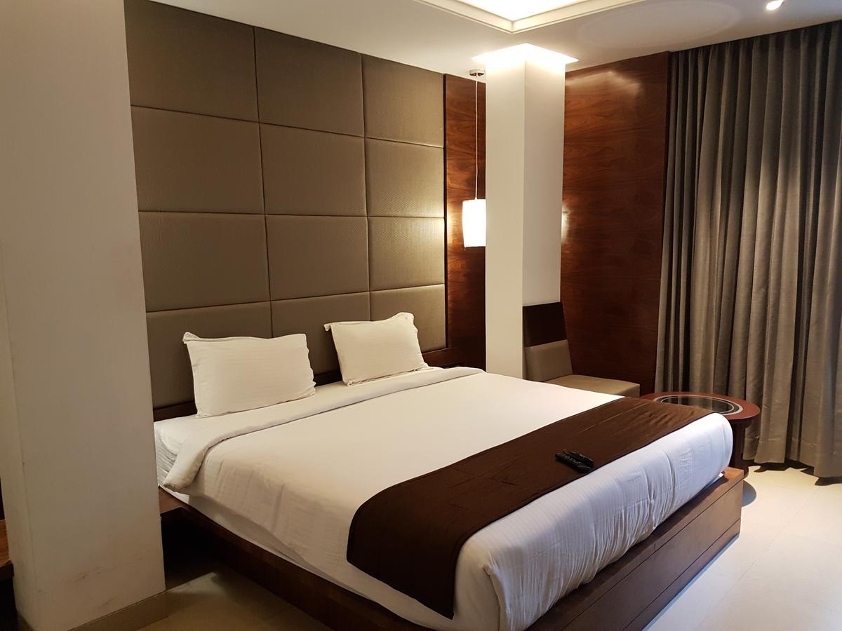 Urvashi Residency Hotel Chennai Ngoại thất bức ảnh