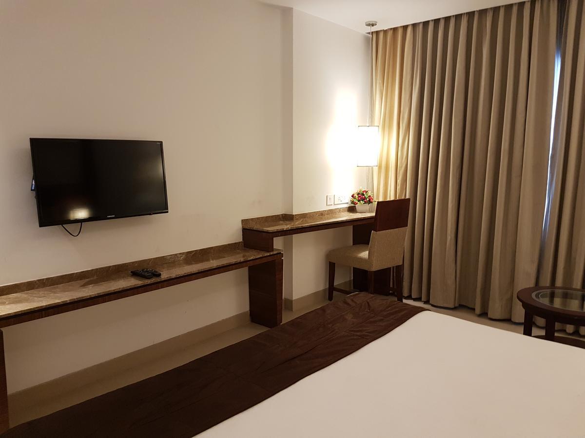 Urvashi Residency Hotel Chennai Ngoại thất bức ảnh