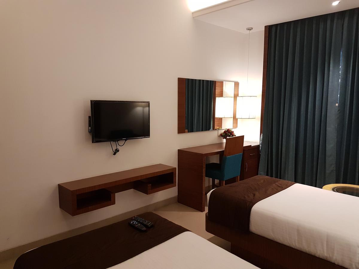 Urvashi Residency Hotel Chennai Ngoại thất bức ảnh