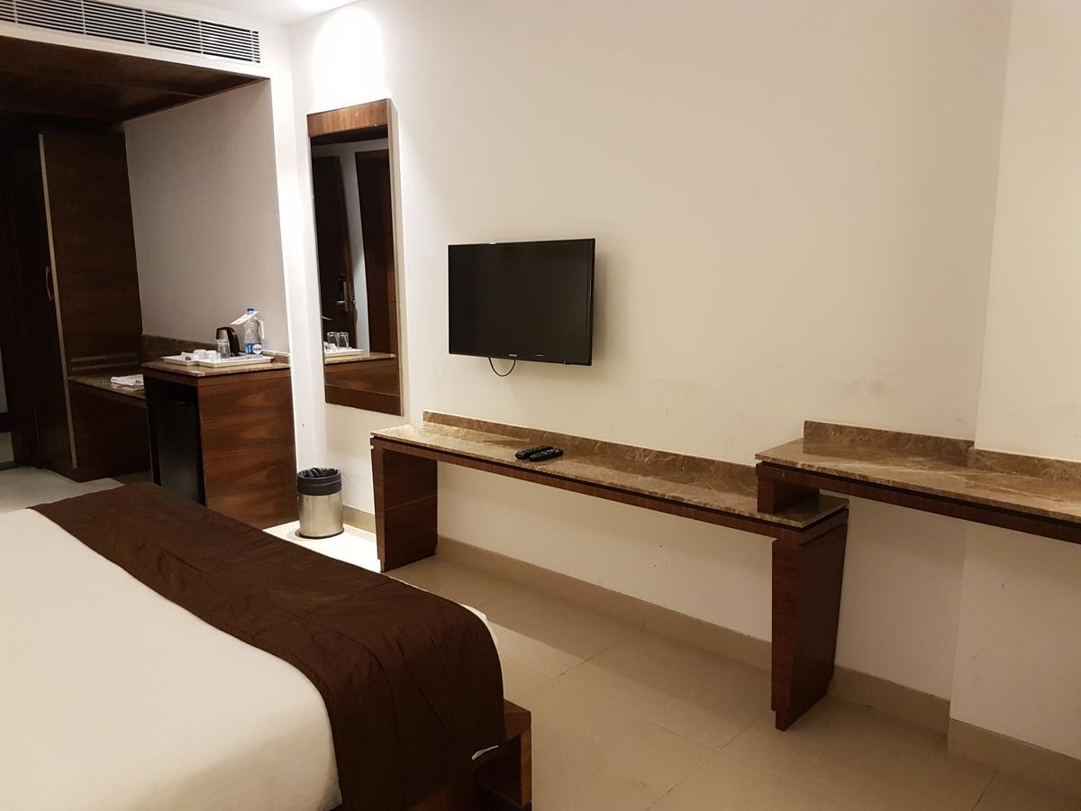 Urvashi Residency Hotel Chennai Ngoại thất bức ảnh