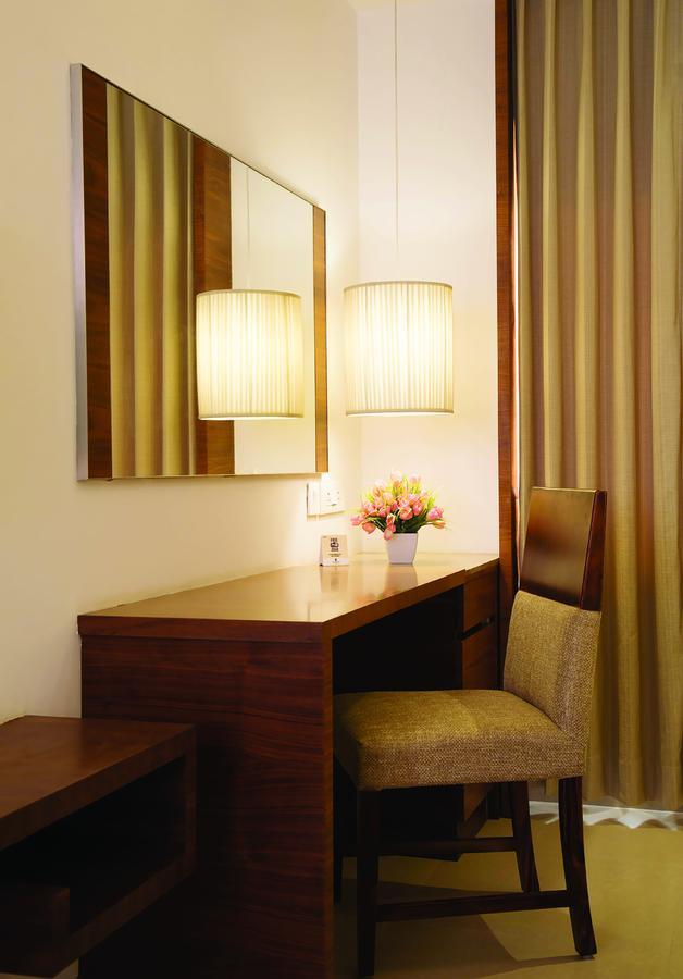 Urvashi Residency Hotel Chennai Ngoại thất bức ảnh